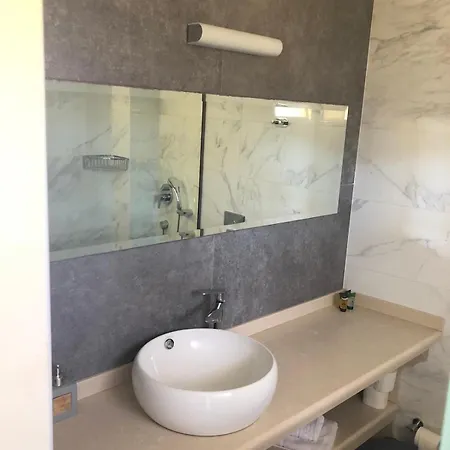 Agios Gordios Hotel apartamentowy